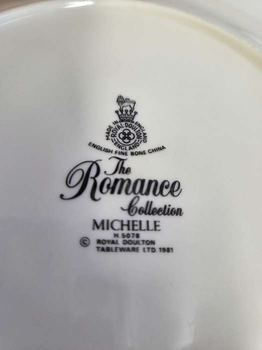 6 x Royal Doulton Side plates - The Romance Collection - Michelle - Just Beautiful - Diameter - 20cm