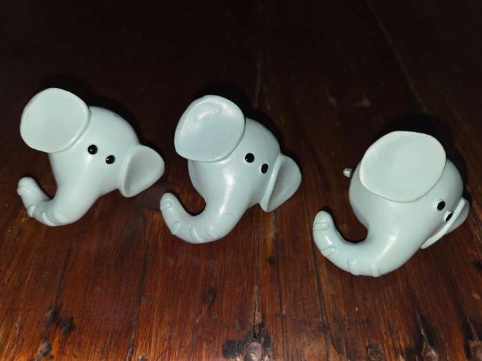 3 x Elephant shaped door knobs / cupboard handles - Treehouse