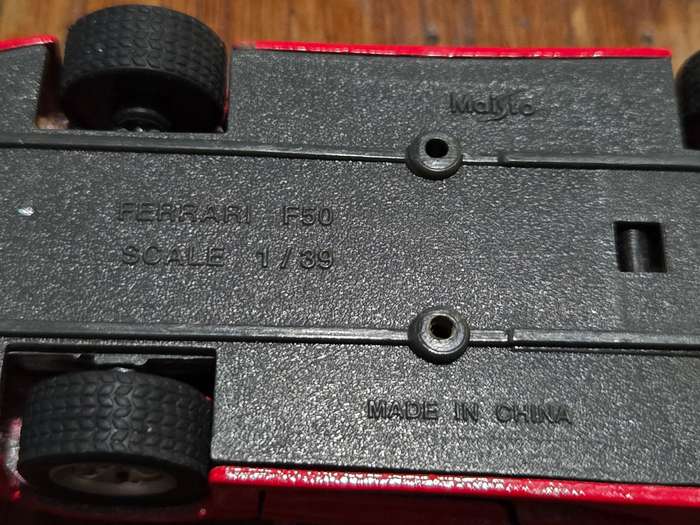 Maistro - Ferrari F50 - 1:39 - Toy car