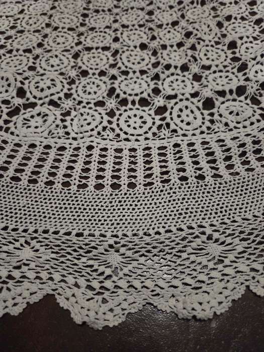 Large Round Handcrafted tablecloth - Diameter 1.95m - Just Beautiful!!!