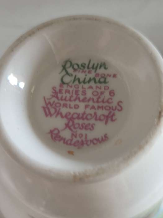 Roslyn Fine Bone China - Wheatcroft Roses - Cup only - Made in England