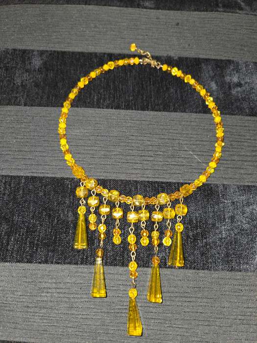 Beautiful beaded vintage necklace with matching bracelet