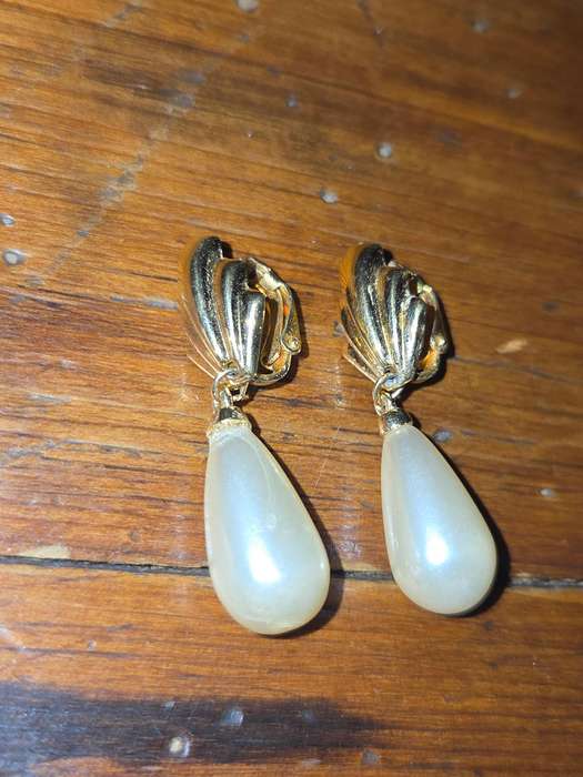 Vintage Pearl Drop Earrings