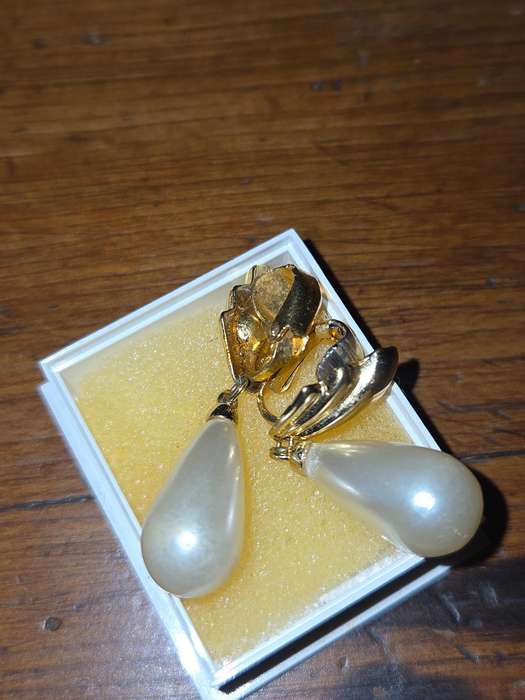 Vintage Pearl Drop Earrings