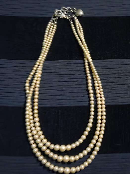 3 String Pearl Necklace