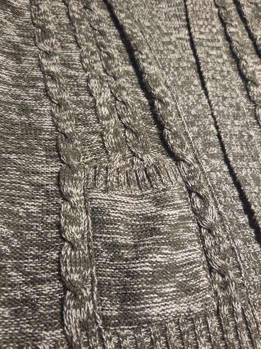 Beautiful Knitted longer length cardigan/ Knitwear - Size M
