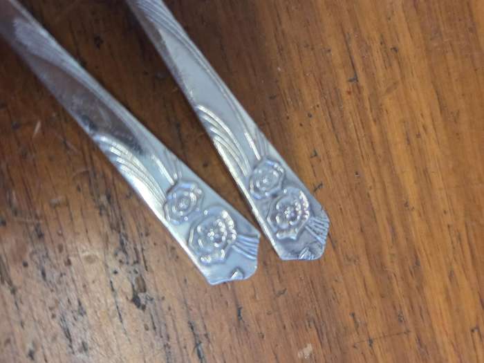 2 x Beautiful Vintage Teaspoons - Sheffield England - Lilac EPNS