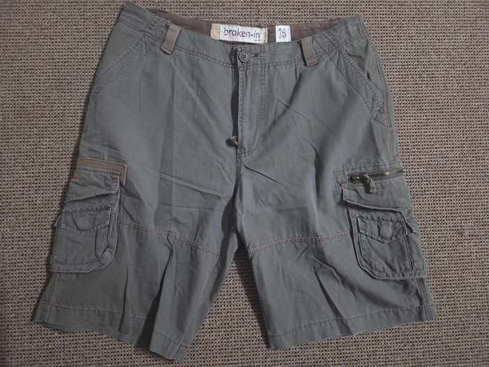 Woolworths Cargo shorts - Size 36 - 100% Cotton - Great Quality