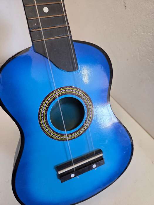 Blue kids guitar - Good condition but needs string