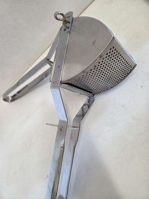 Stainless Steel Potato Press / Potato Ricer / Potato Masher
