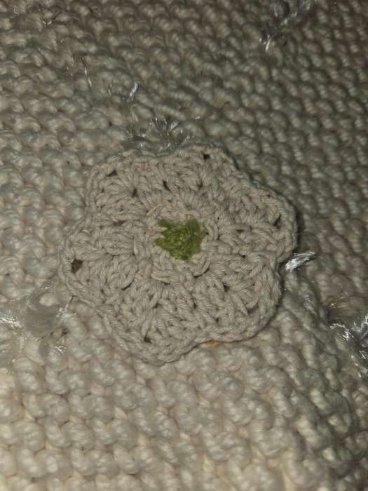 Heavy throw / Blanket with crochet detail - Size 185cm x 85cm - Chunky knit