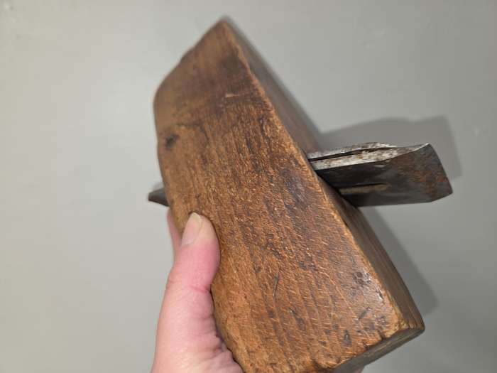 Antique wooden plane - See pictures