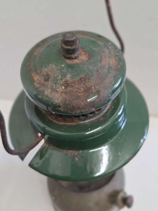 Vintage Coleman Lantern - No glass - See pictures.  What you see is what you get