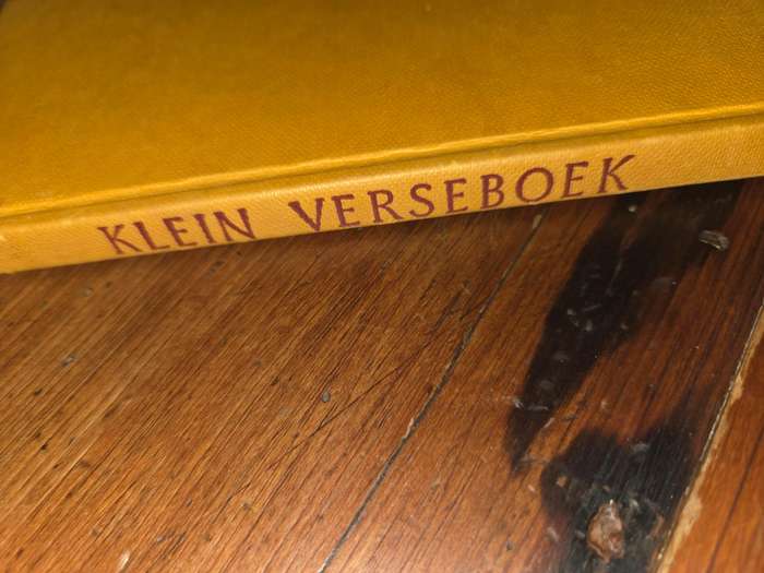 Klein Verseboek - D.J. Opperman