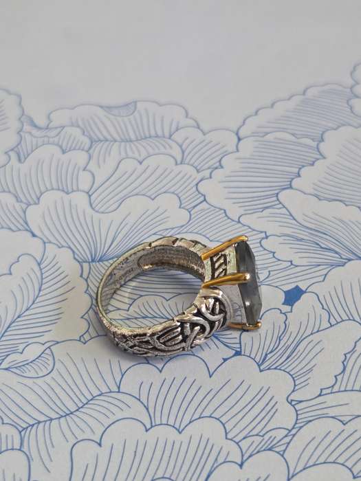 Beautiful ring by Honey