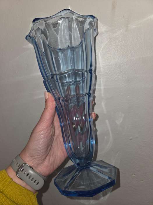 2 x Large Heavy Vintage Vases - Blue Glass Height - 25cm