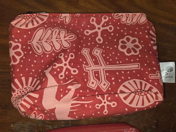 2 x Beautiful Storage Bags / Make-up bags - Basically new