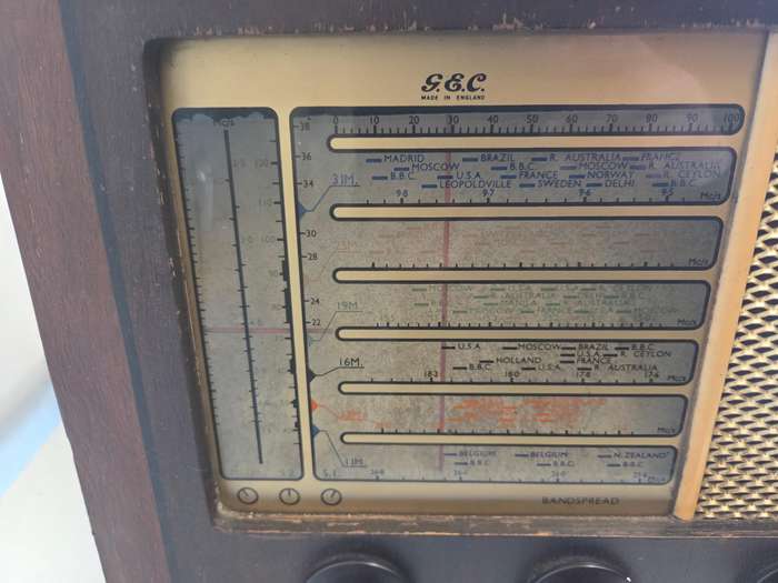 Vintage G.E.C. Radio - Made in England - See pictures