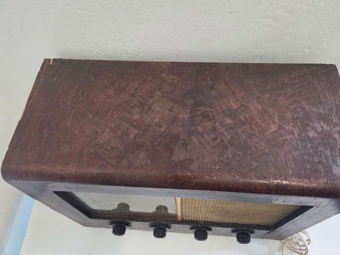 Vintage G.E.C. Radio - Made in England - See pictures