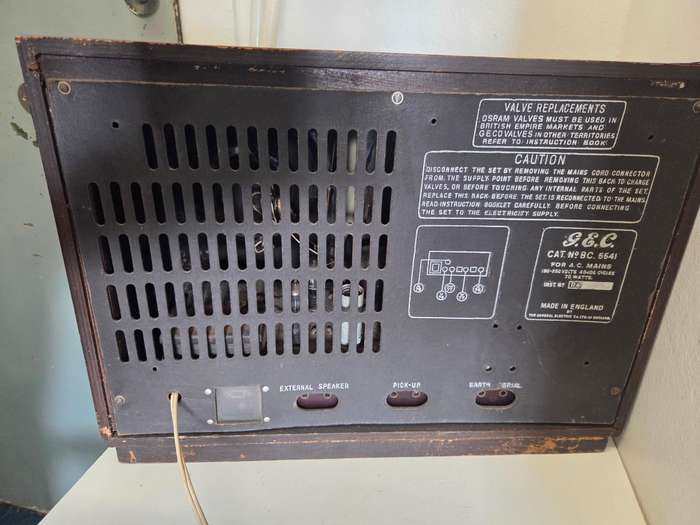 Vintage G.E.C. Radio - Made in England - See pictures