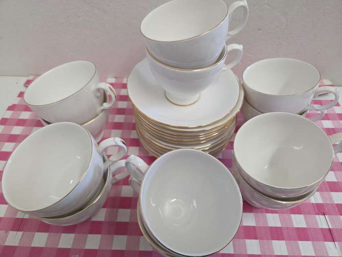 12 x Queen Anne Bone China Duos - Cups and Saucers White with gold trim.