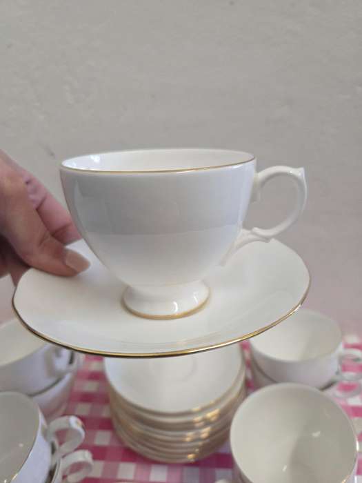 12 x Queen Anne Bone China Duos - Cups and Saucers White with gold trim.