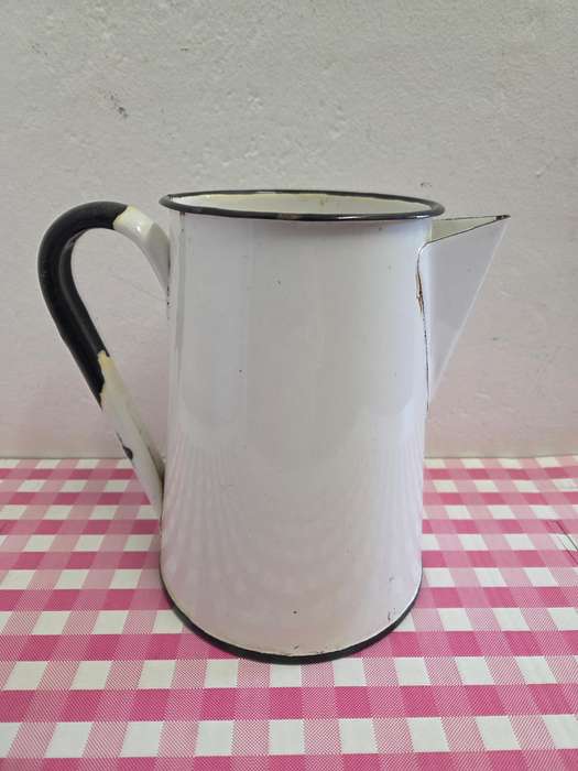 Beautiful Vintage Enamel Jug - Perfect for flowers or decor - Lots of character Height - 21cm