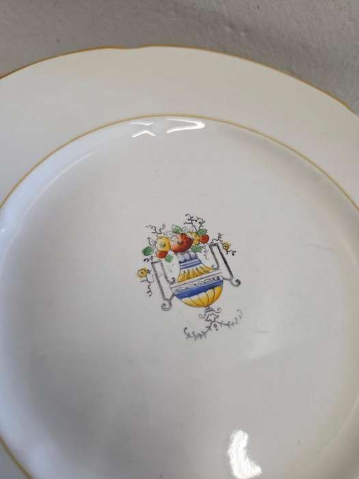 10 x Vintage Grindley Plates - Made in England Diameter - 22.5cm
