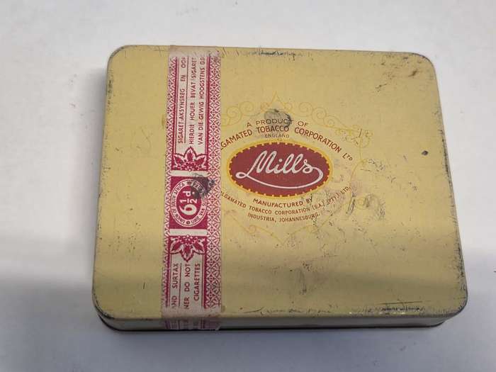 Vintage Cigarette Tin - Mills Special