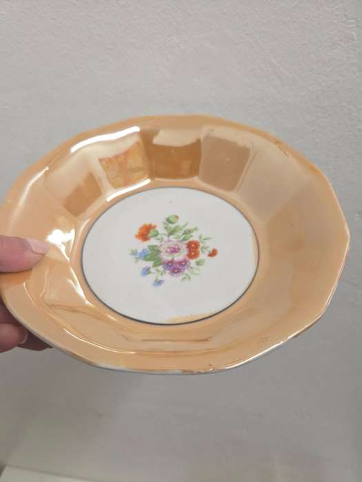Vintage 7 Piece set - Large bowl with 6 small bowls