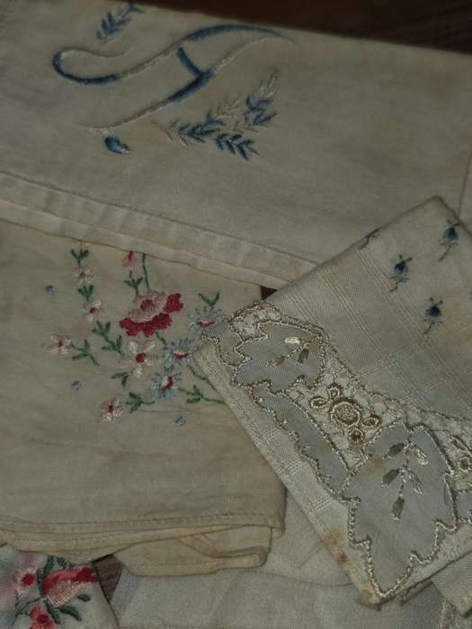11 x Vintage Handkerchiefs with great detail - Some yellowing due to age