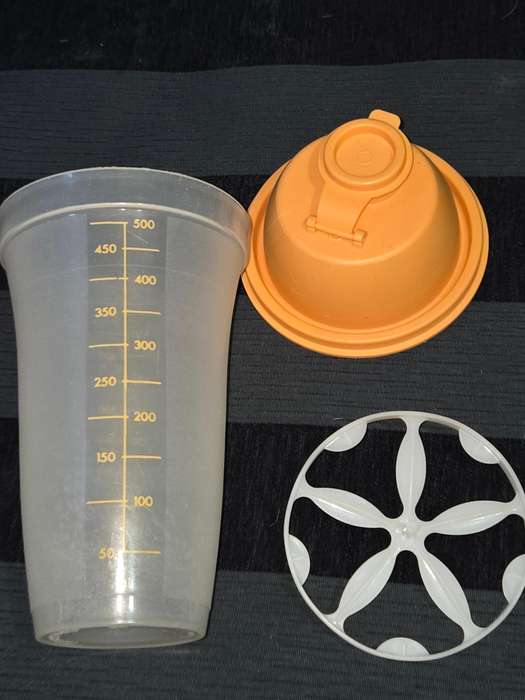 Tupperware shaker