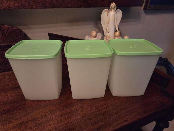3 x Tupperware containers