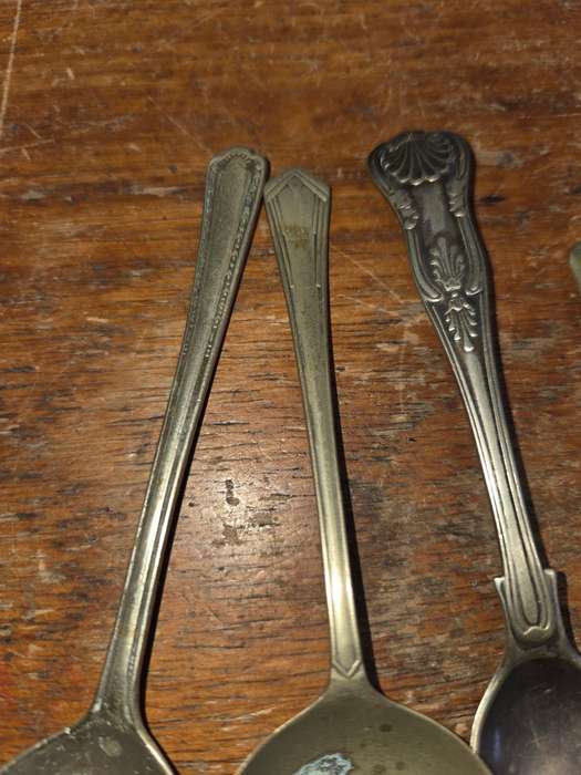 8 x Vintage EPNS Spoons - various sizes - All stamped