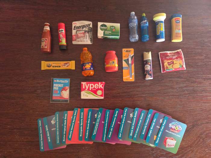 16 x Little Shop items with cards