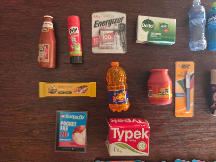 16 x Little Shop items with cards