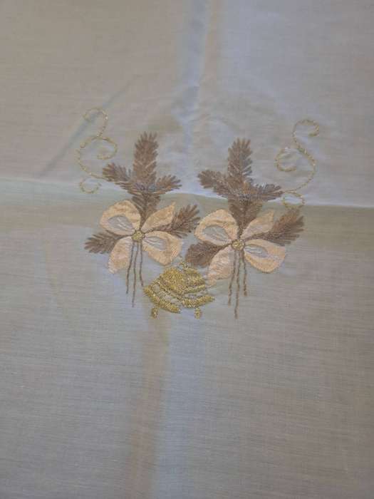 Vintage Embroidered Tablecloth - Size 83cm x 83cm