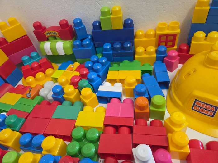 140 Piece Mega Bloks - Including hard hat