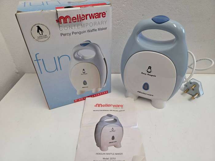 Mellerware Percy Penguin Waffle maker
