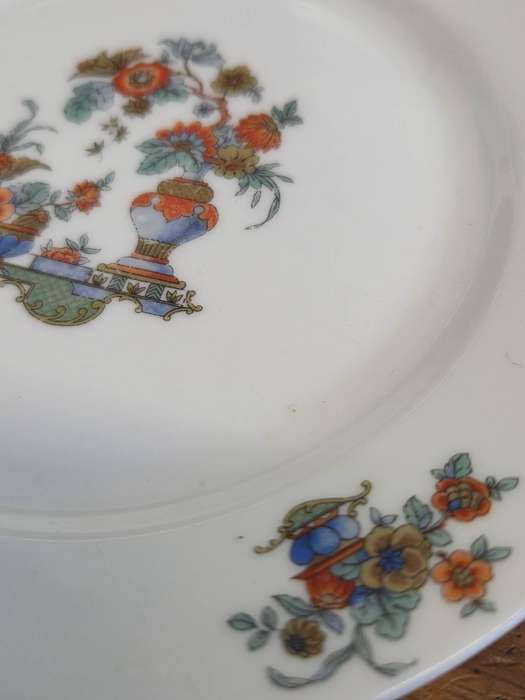 Vintage Czechoslovakia Porcelain Cake plate - Diameter 15.5cm