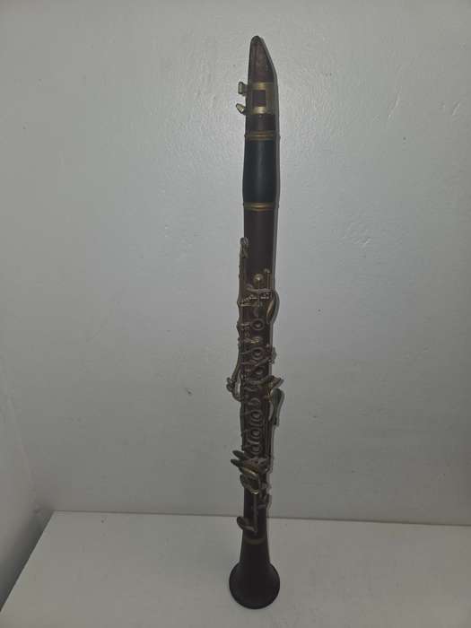 Vintage Clarinet - Made in England - See pictures for condition