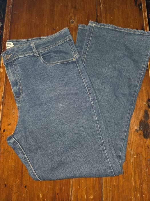 Bootleg Mid Rise Jean - Size 18