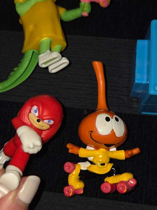 8 x MacDonalds Toys