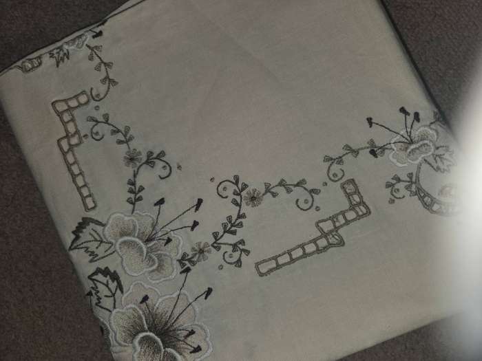 Beautiful Vintage Embroidered Tablecloth - 85cm x 85cm