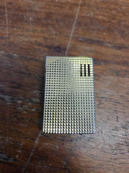 Vintage lighter -  Needs a refill