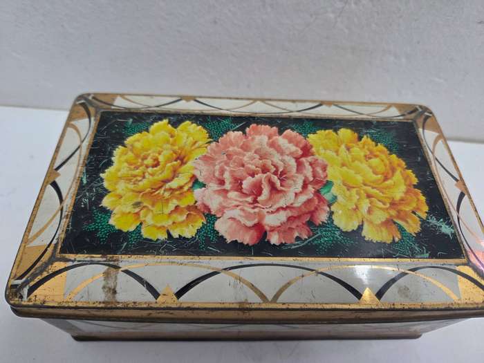Vintage Westons 1lb hinged tin with floral detail Size - 20cm x 12cm x 8cm