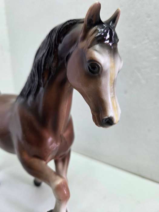 Large Plastic Toy Horse with beautiful realistic detail - Size - 28cm x 22cm