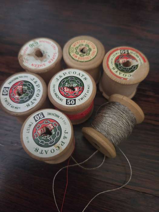 7 x Vintage Wooden Cotton Reels