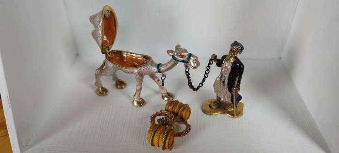 Arabian themed Trinket box