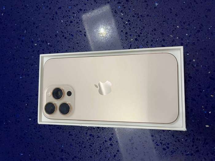 Apple iPhone 16 pro max 256GB Desert Titanium